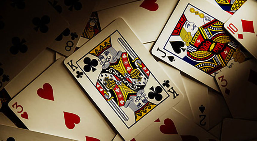 悟空黑桃A官网：德州扑克比普通棋牌游戏有优势吗？